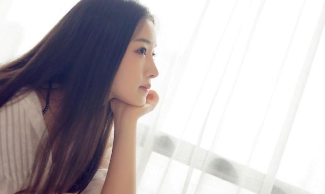 脸上青春痘凹陷疤痕怎么修复,青春痘留下的疤痕可以彻底去除吗