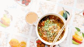 酸汤辣子蘸出来的美味，吃一口就丢魂！这座小城屡被综艺点名