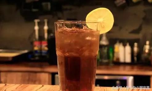 女生去酒吧要关注哪些酒有毒,宜昌酒吧女孩