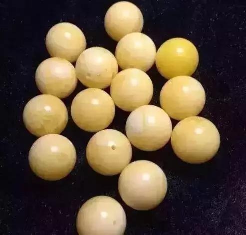 蜜蜡造假工厂：中国订单太多，锅炉都爆炸了！