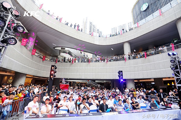 kfc鑱斿悕lpl,kfc璧炲姪lpl