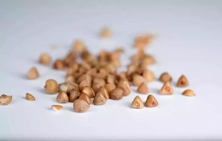 糖友怎么吃主食有助于血糖平稳,完全不升血糖的食物和零食有什么