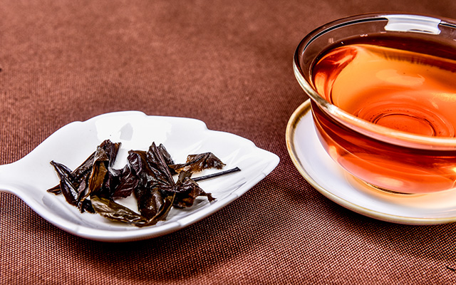 黑茶茯砖茶怎么辨别好坏,金花茯砖黑茶如何评定好坏呢