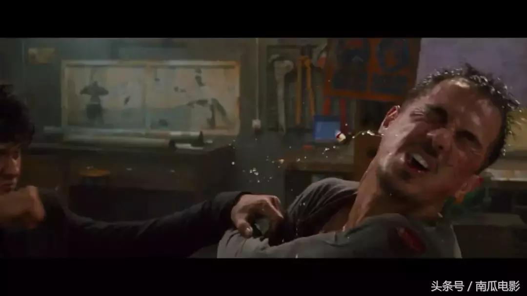 高爽热映《黑夜降临》万圣节预热