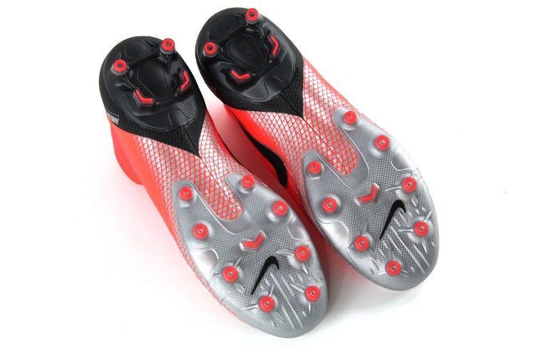 cr7最后一个版本,cr7足球鞋限定版