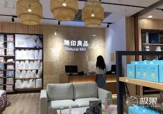 出售假冒戴森吹风机,山寨吹风机