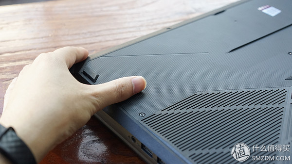 游戏本中的法拉利华硕飞行堡垒6Plus评测