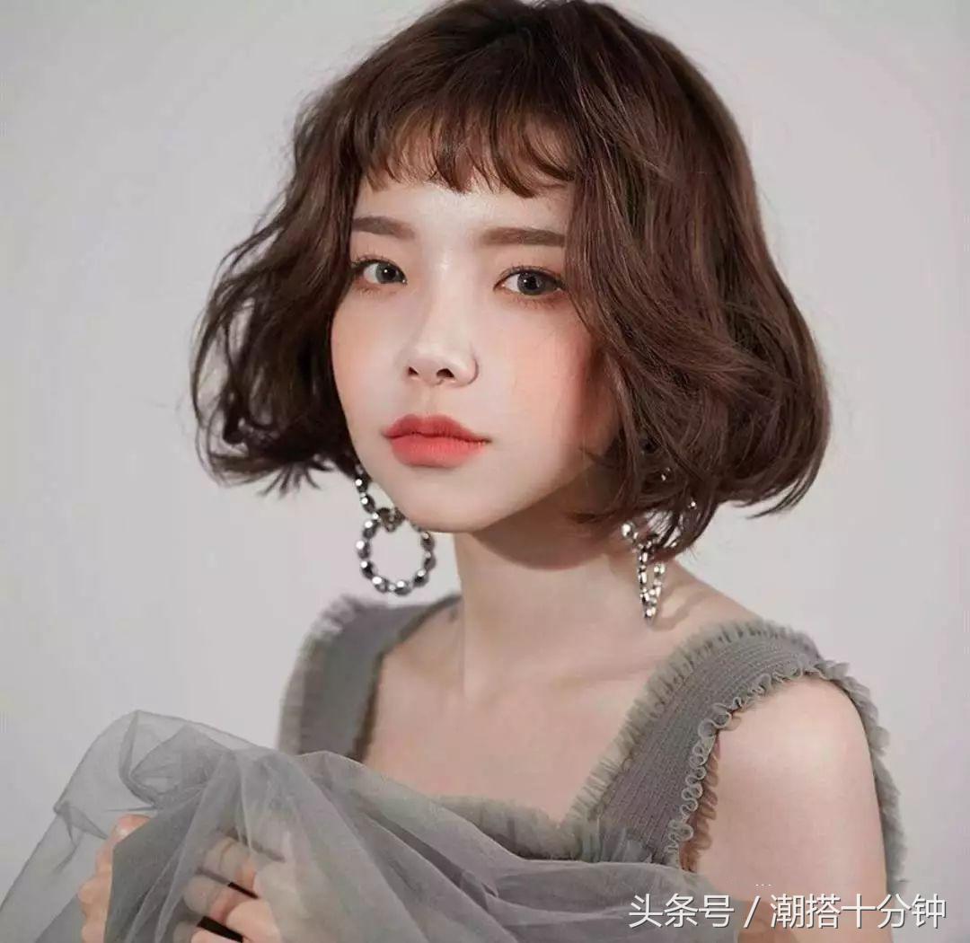 方脸圆脸女生短发卷发,披肩发卷发圆脸方脸