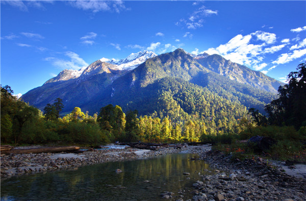 南派三叔旅行篇,探秘南派三叔书中的故事里的洞穴