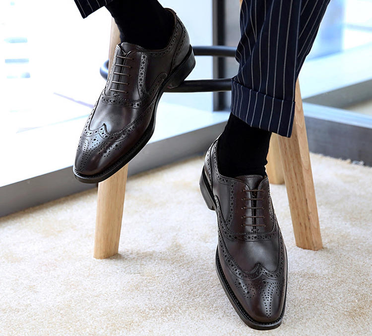 这家英国真正的百年老铺，号称只做舒适优雅的鞋