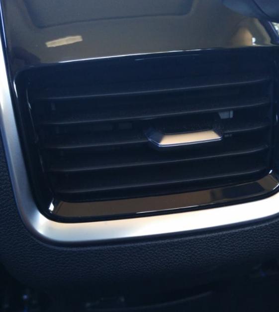 新款35p试驾,21款35p内饰空间