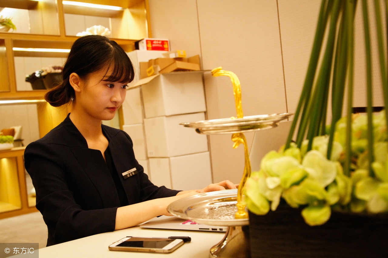 被人称之为疯子,被别人称之为疯子