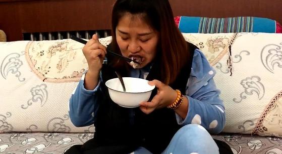 剖腹产刀口跟侧切刀口哪个好得快,顺产撕裂加侧切和剖腹产比哪个好