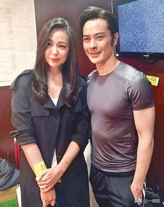 王馨平和曾江关系,王馨平俩姐妹悼念曾江