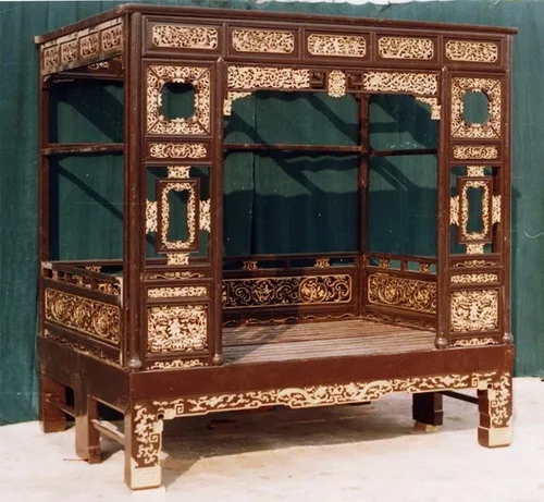 一张床买下来多少钱,一张床的价格800