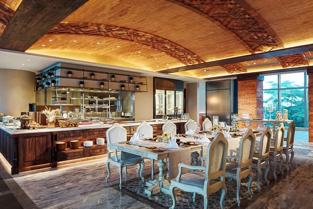 索菲特酒店颜值巅峰之作,《流浪地球》男主吴京都去佛山打过卡