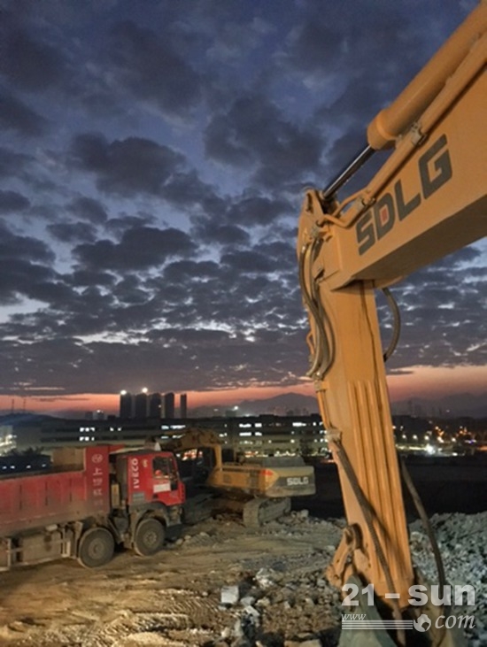 2020年山东临工6500挖掘机价格多少,从打工到身价八千万的老板