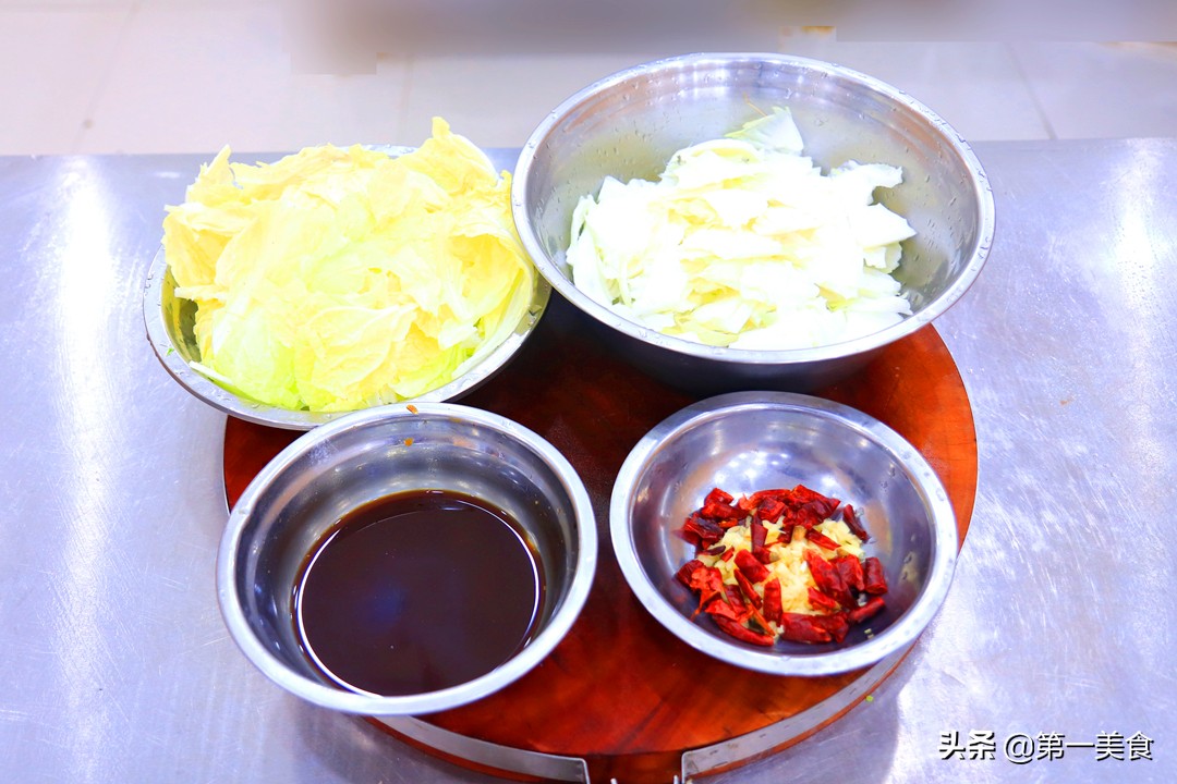 中国航天员的饮食vs外国人伙食,航天员的一日三餐是怎么安排的