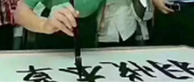 做p图怎么赚钱呢,靠什么p图赚钱