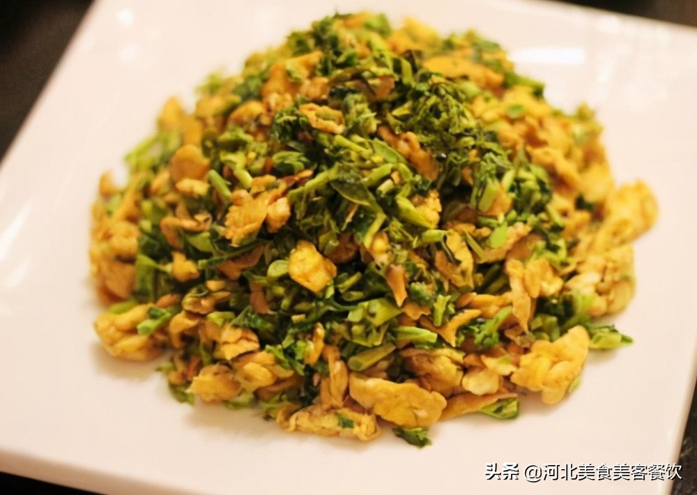 春天怎么能少得了一碗香椿炒鸡蛋,干香椿炒鸡蛋留住春天的味道