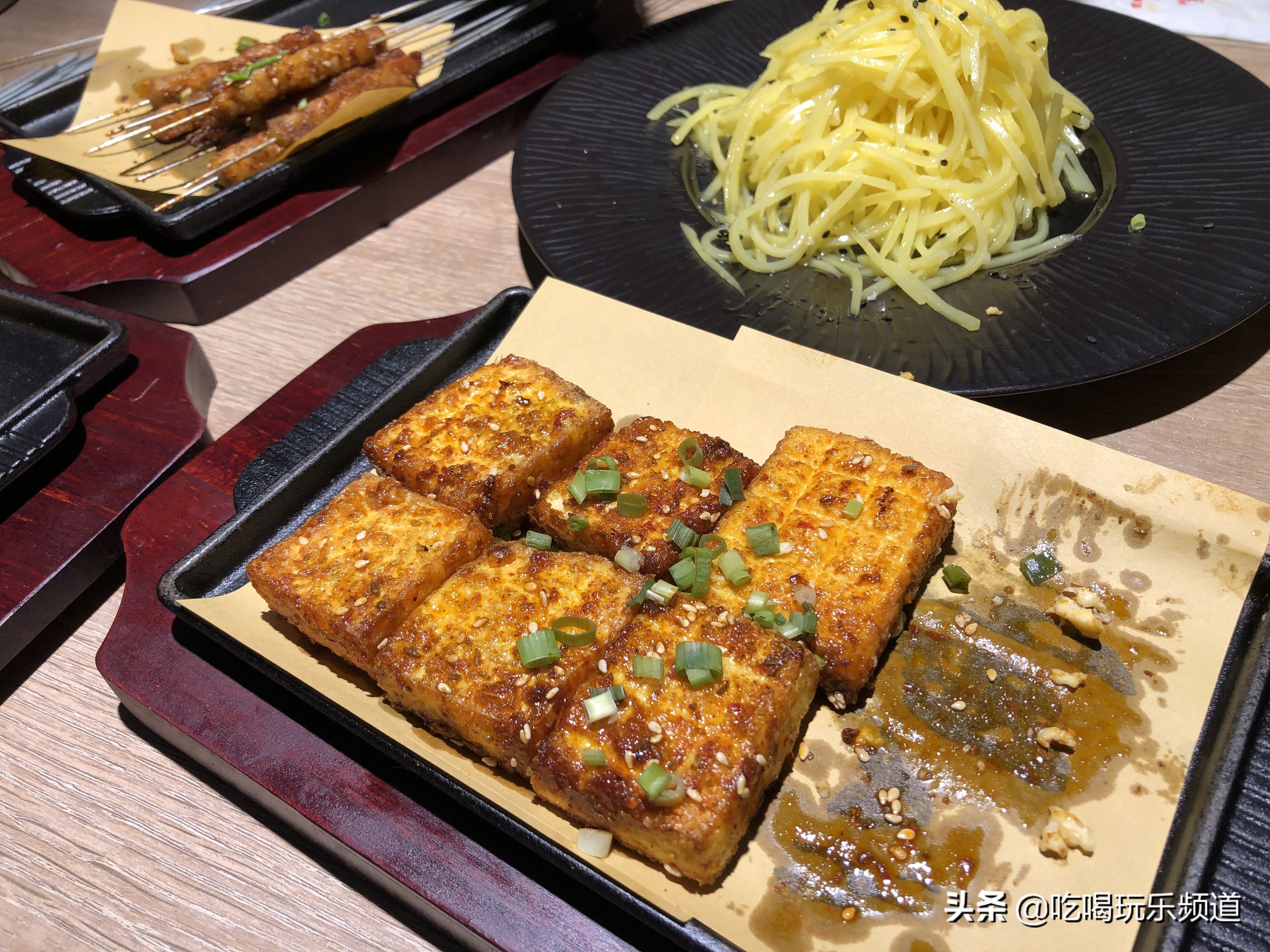 做一道特色烧烤味道好,烧烤做的好的视频