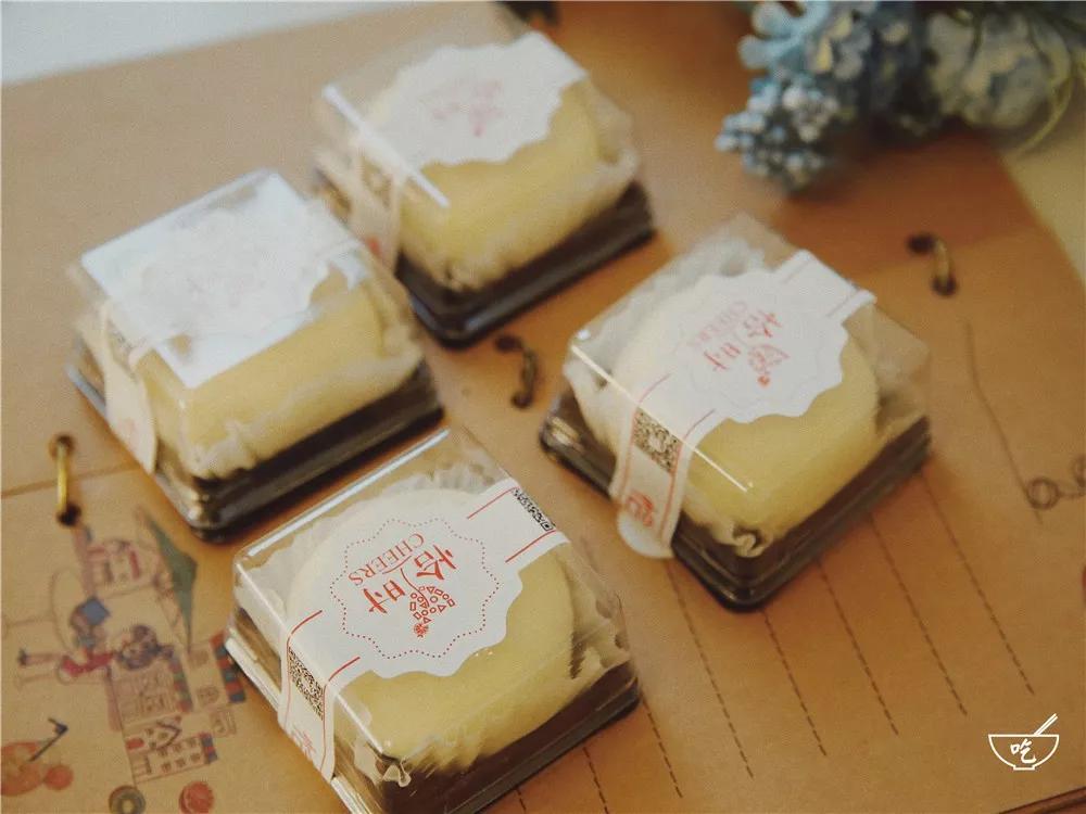 「十堰」这个85后男生开的甜品店，一口就被TA撩到！来了就赖着不想走