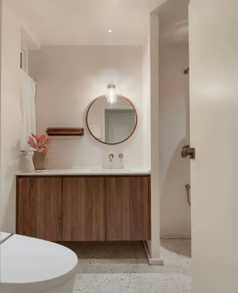 两居入户正对卫生间,入户正对卫生间玄关隔断