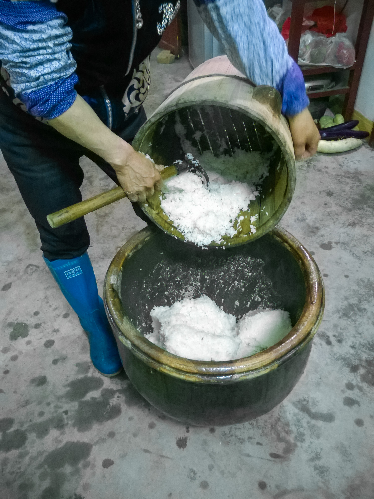 客家娘酒梅州客家特产玻璃瓶,客家娘酒舌尖上的客家文化