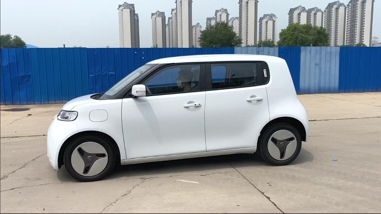 续航超400km欧拉白猫正式上市,欧拉白猫400公里真实续航