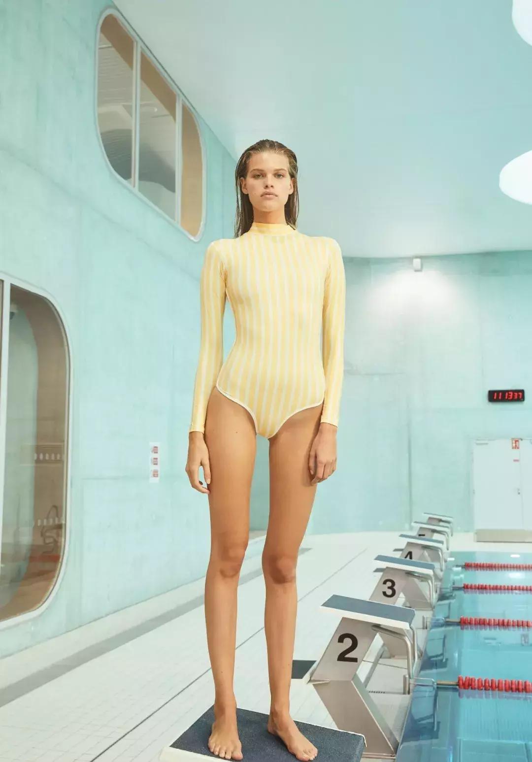 一不小心穿泳衣出街，竟然赢了所有人？！