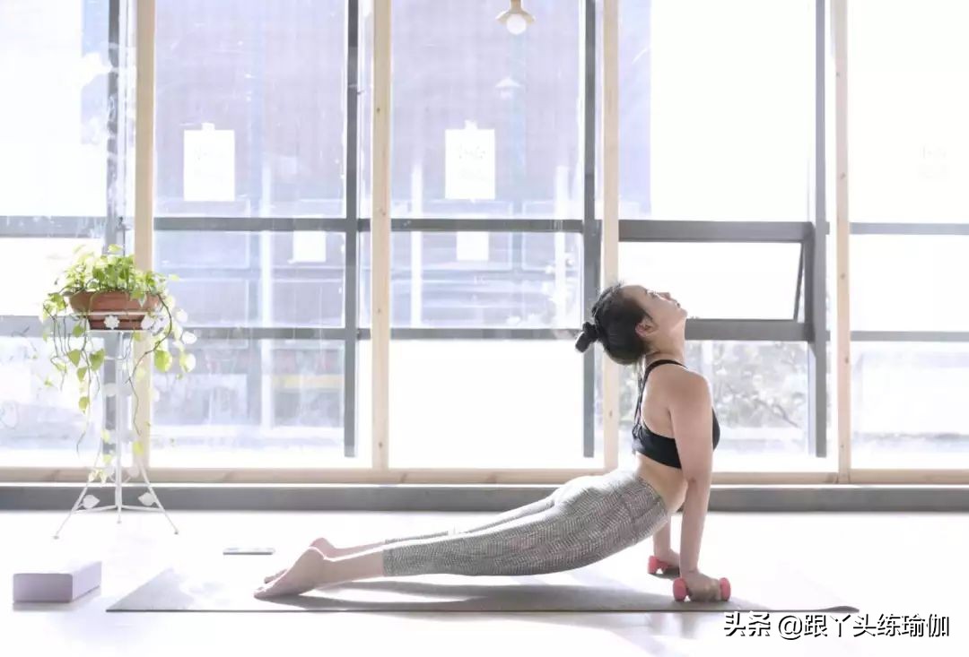 为什么有些人胯很宽,怎样练胯可以让胯变得更软