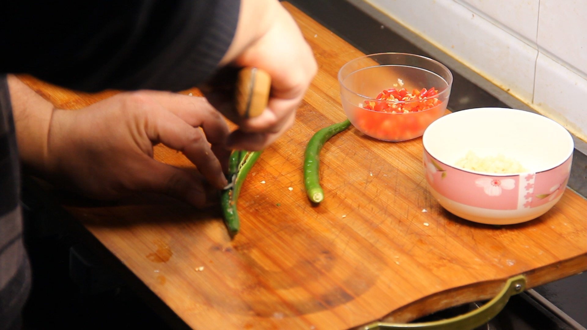 鸡爪怎么做可以摆地摊卖,鸡爪摆摊创业做法