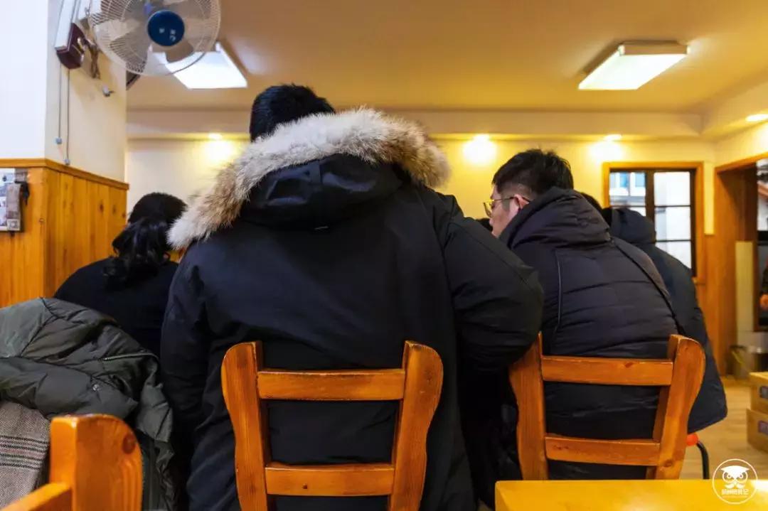 开了三十多年的麻辣烫店,为什么现在的米线店口味都很重