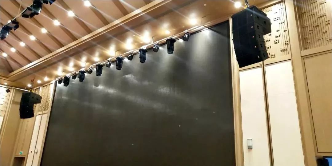 五星级酒店的音响,泰兴金陵国际大酒店标准房间