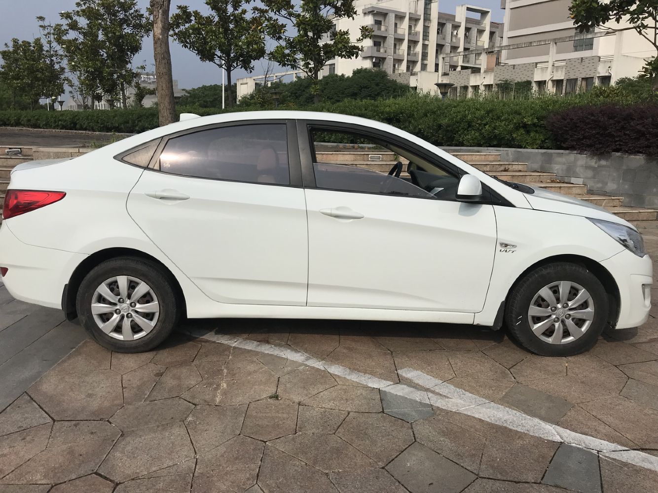 新车很畅销二手市场不好找的车型,新车便宜二手车还值得买吗