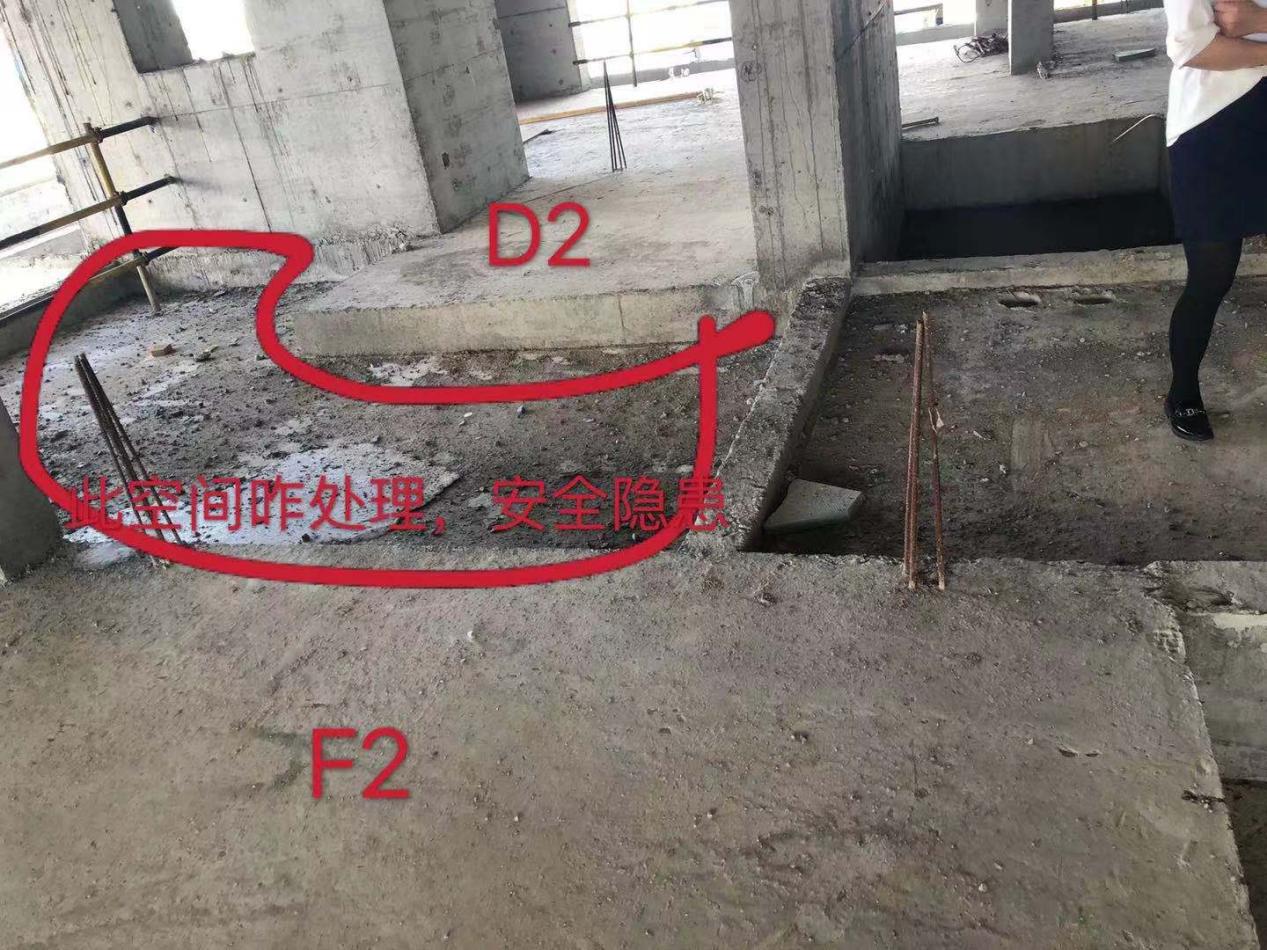 飘窗是否可敲，生活阳台空间易扯皮，玫瑰南湖湾异常泄露一个大瓜