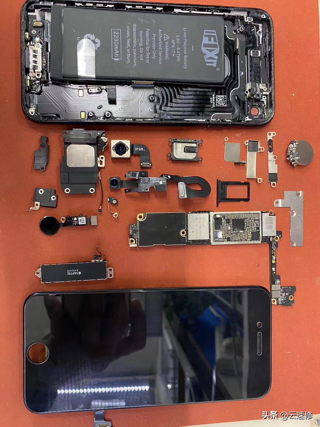 手机不开机了是电池坏了吗,手机无电池自动开机