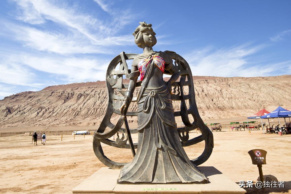 借助名著小说，火焰山的“热”，成了人们来吐鲁番的必游之地