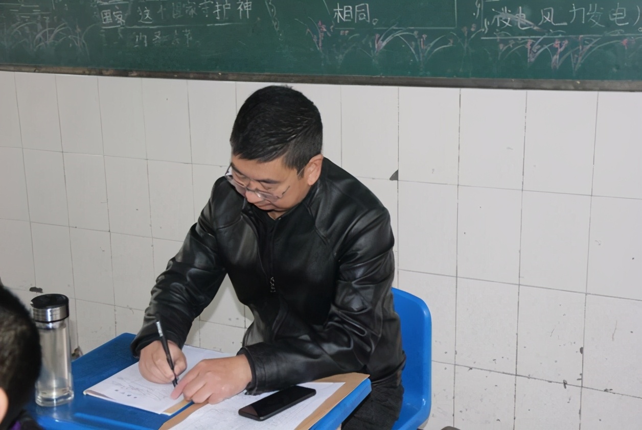 ​县教师发展中心视导检查曹庙小学教育教学工作