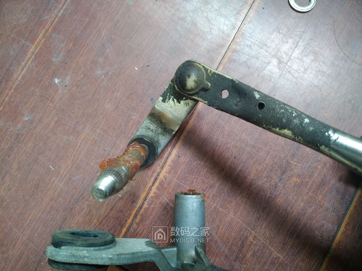 长城c30雨刮器维修视频,长城c30雨刷连杆怎么修