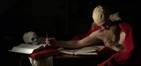 世界名画人物模仿搞笑,外国人恶搞画作