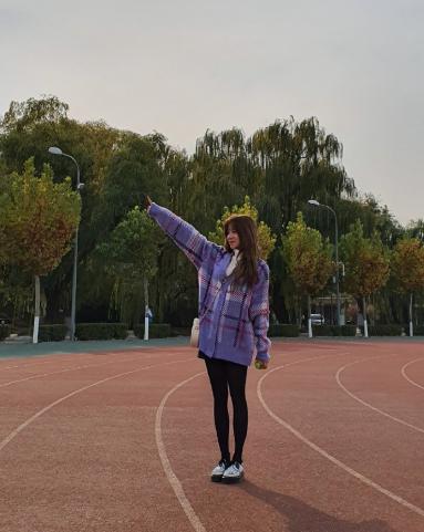 为什么有些人看上去很凶？三招教你弱化冷感，晋升“气场型”美女