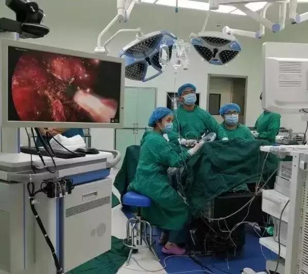 哎呦，第一名！快来夸夸咱们“能说会做”的甲状腺外科腔镜能手