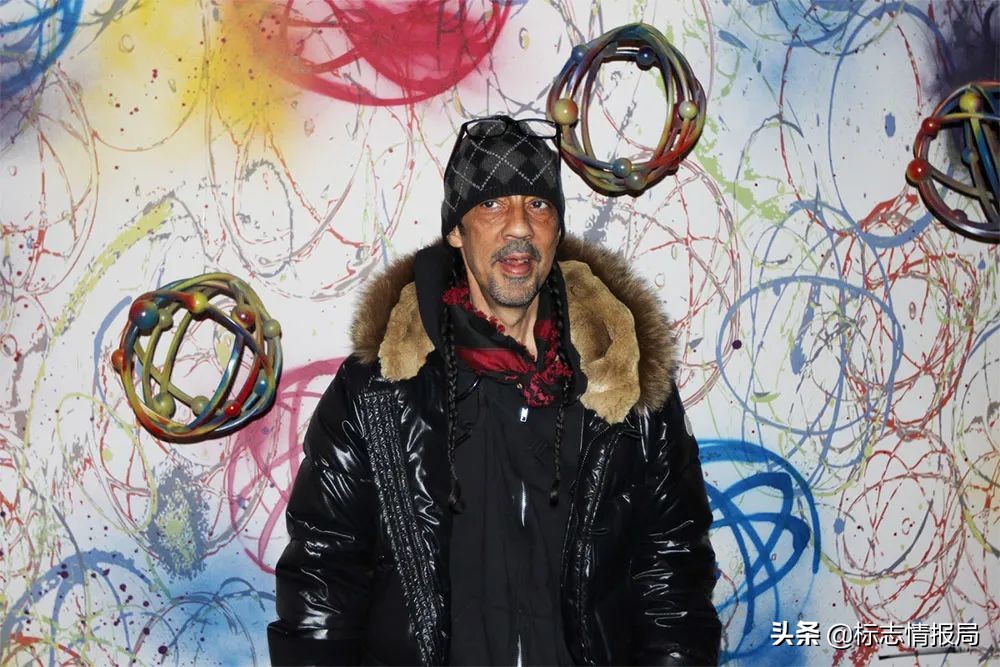 艺术家起诉北面LOGO抄袭！北面：没抄袭，但也不会再用了