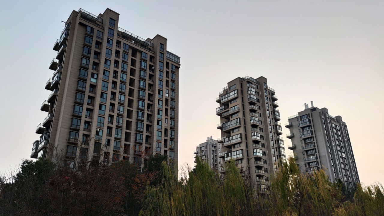 交付了没办房产证可以卖吗,交付一年未办房产证能退房吗