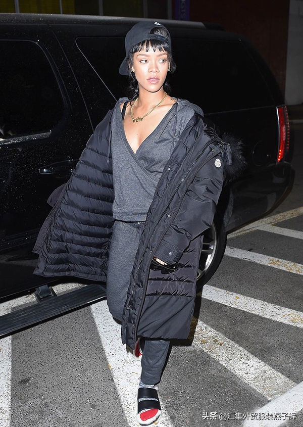 moncler20000走秀羽绒服,moncler羽绒服1952限量款黄色