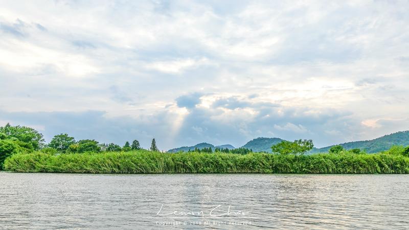 在德清下渚湖体验江南第一扳网捕鱼，水上竹筏漂流看夕阳，太美了