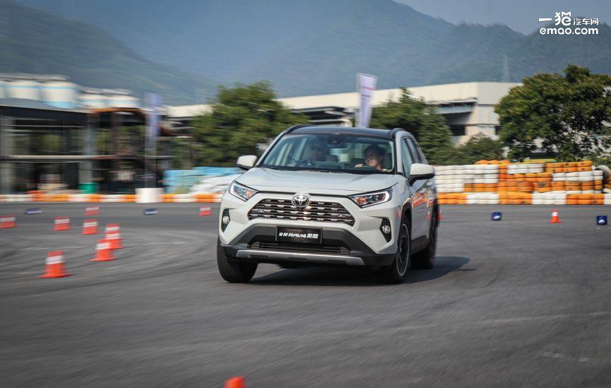 TNGA的革新有多强？试驾一汽丰田全新RAV4