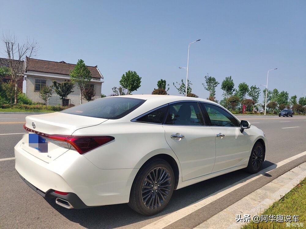 车的颜色哪个最安全,车的颜色哪一个比较保值