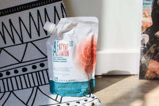 头发干枯毛躁打结用什么方法,解决头发干枯毛躁分叉发量少